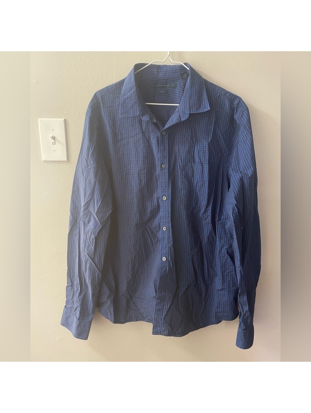 Men’s Perry Ellis Slim Fit size XL Blue and Black Plaid Long Sleeve Button Down